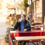 Außenaufnahme von Andreas Eisenschneider im Biergarten