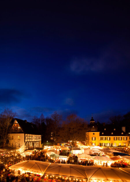 Foto vom Wuppertaler Weihnachtsmarkt im Schloss Lüntenbeck
